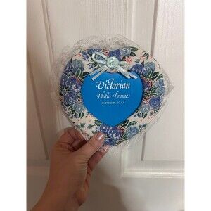 Vintage 90’s picture frame. Vintage heart frame. Vintage blue frame